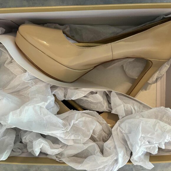 Michael Kors Chantal Faux Patent Leather Platform Pump - Picture 5 of 9